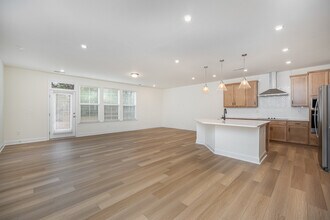 6101 Mariemont Cir in Charlotte, NC - Building Photo - Building Photo