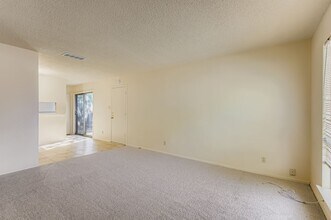 1740 Rutland Dr in Austin, TX - Building Photo - Building Photo