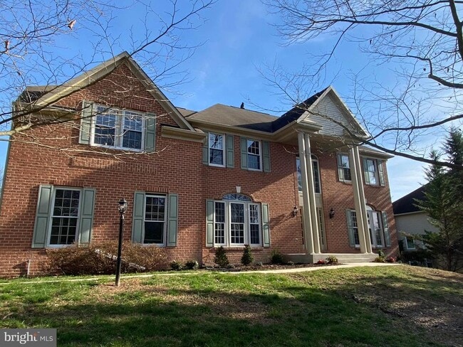 property at 8507 Thornton Rd