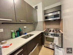 East 39th Street in New York, NY - Building Photo - Building Photo