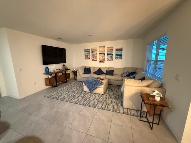 17014 Avon Dive Ln in Wimauma, FL - Building Photo - Building Photo