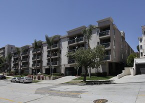 Club Brentwood Apartments