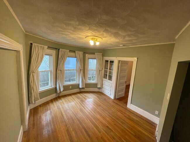 65 Hancock St, Unit 1 in Somerville, MA - Foto de edificio - Building Photo