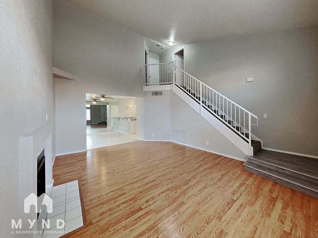 2835 Floral Peak Dr in Henderson, NV - Building Photo - Building Photo