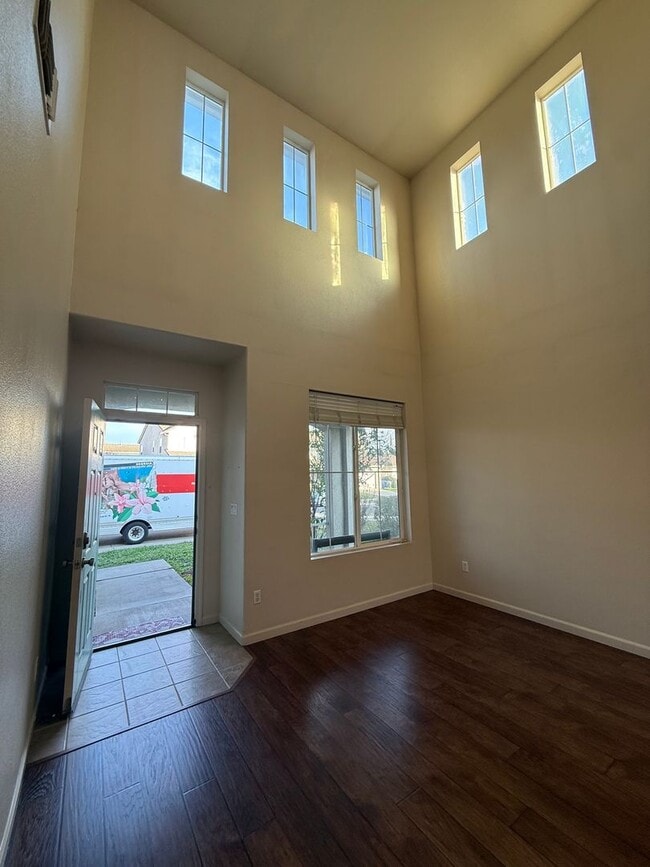 9732 Marianna Way in Elk Grove, CA - Building Photo - Building Photo