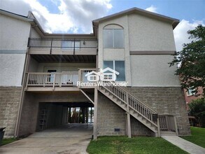 25 Harbour Dr in Houston, TX - Building Photo - Building Photo