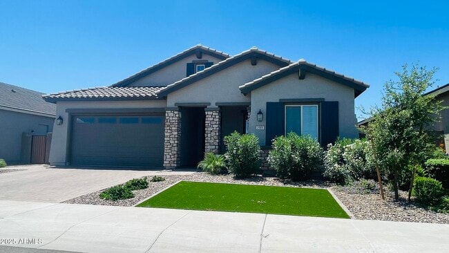 property at 2995 W Lynx Dr