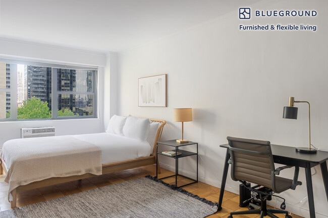 330 E 46th St, Unit SI FL8-ID1955 in New York, NY - Building Photo - Building Photo