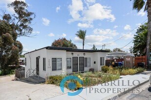 2527 Tuberose St in San Diego, CA - Building Photo