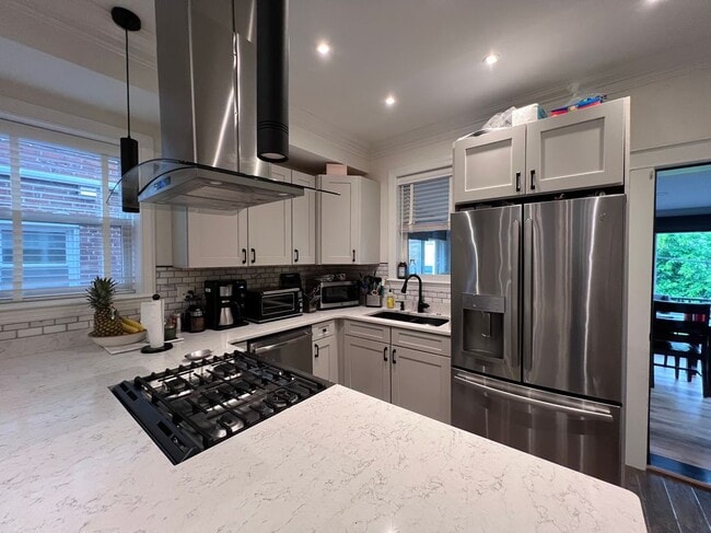 property at 718 Tuckerman St