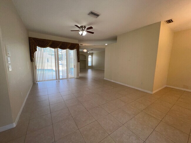 4970 Easter Terrace in North Port, FL - Building Photo - Building Photo