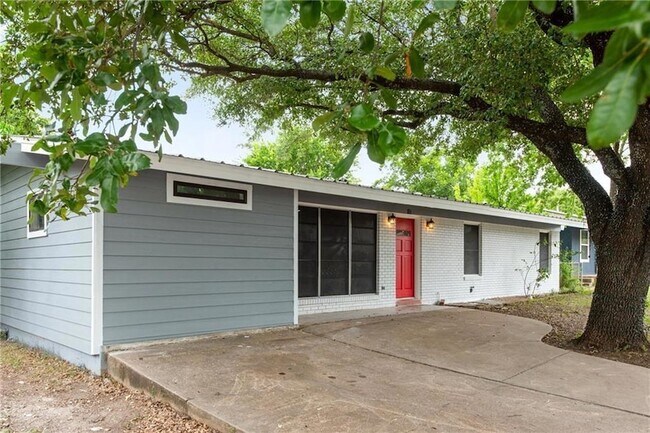 102 W St Johns Ave in Austin, TX - Building Photo - Building Photo