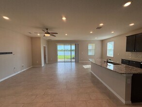 5740 Woodland Sage Dr in Sarasota, FL - Building Photo - Building Photo
