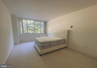 5565 Columbia Pike in Arlington, VA - Building Photo - Building Photo