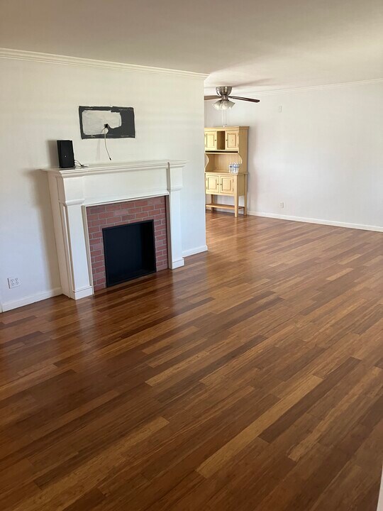 14024 Premiere Ave in Bellflower, CA - Building Photo