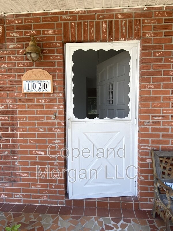 1020 Orangeview Dr in Largo, FL - Building Photo - Building Photo