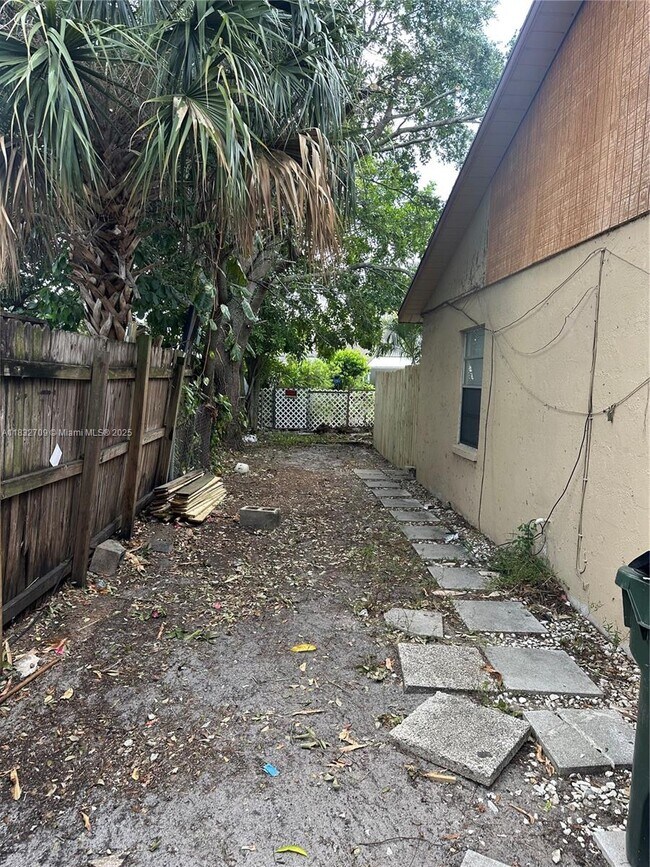 3815 S 57th Ave in Greenacres, FL - Building Photo - Building Photo