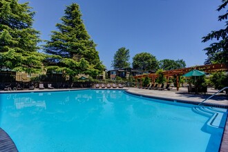 Commons at Timber Creek Apartments in Portland, OR - Building Photo - Building Photo