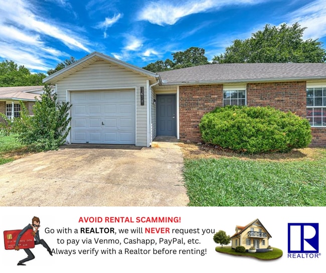 property at 1658 N Boxley Ave