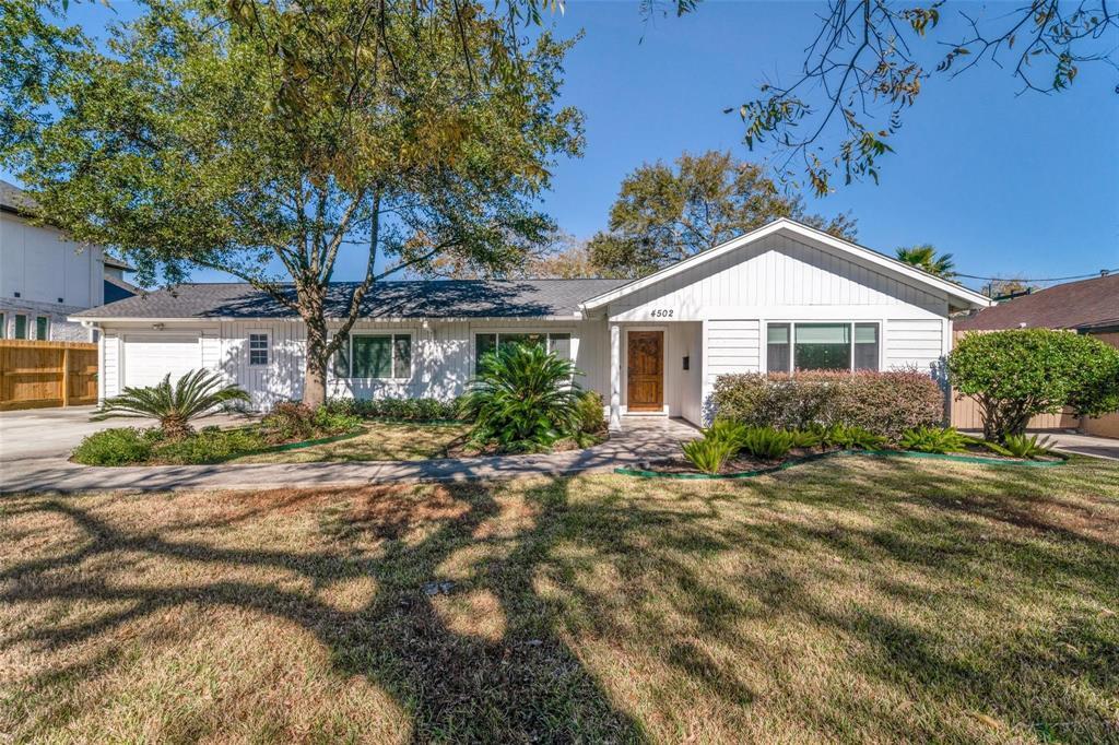 4502 Brookwoods Dr in Houston, TX - Building Photo