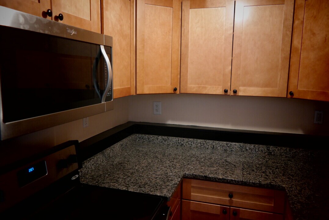 11 Summit Rd in Storrs Mansfield, CT - Building Photo