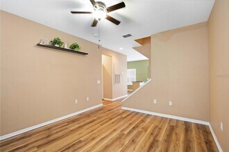 7525 Plantation Cir in University Park, FL - Foto de edificio - Building Photo