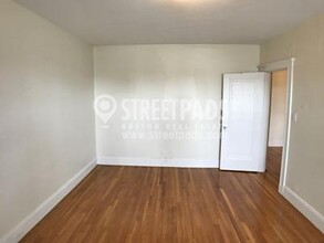 116 Washington St in Boston, MA - Building Photo - Building Photo