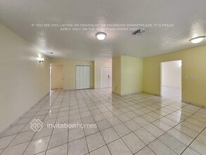 17421 SW 92nd Ct in Palmetto Bay, FL - Building Photo - Building Photo
