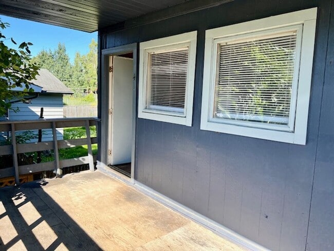 property at 2301 Roosevelt Dr