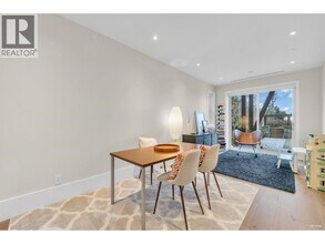 2821 Chippendale Rd in Vancouver, BC - Building Photo - Building Photo