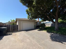 6472 Linn Way in Rio Linda, CA - Building Photo