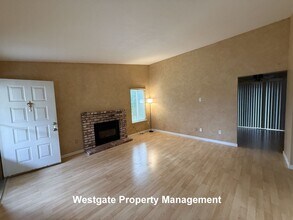 1613 Perseus Ct in Petaluma, CA - Building Photo - Building Photo