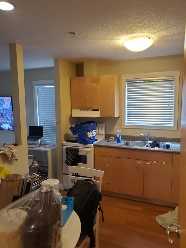 property at 250-250 Selby St