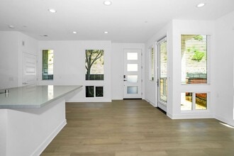 10881 McCan Ct in San Diego, CA - Building Photo - Building Photo