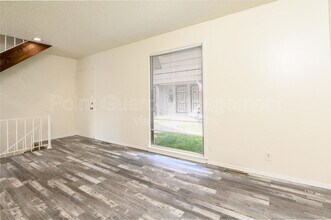 857 S Broadview Ave in Wichita, KS - Building Photo - Building Photo