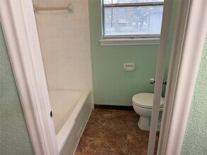 141 Slade St in Coldspring, TX - Building Photo - Building Photo