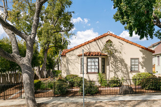 1365 Mentor Ave in Pasadena, CA - Building Photo - Building Photo