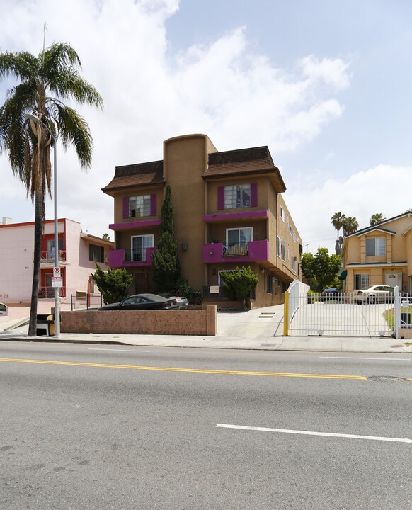 430 S Wilton Pl in Los Angeles, CA - Building Photo