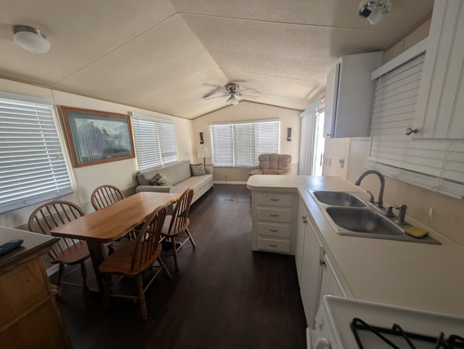 117 Peach St in Edinburg, TX - Building Photo - Building Photo