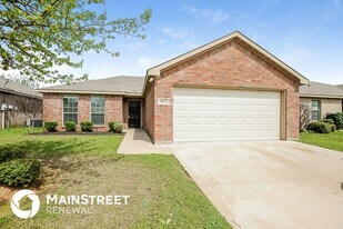 3432 Michelle Ridge Dr in Fort Worth, TX - Building Photo