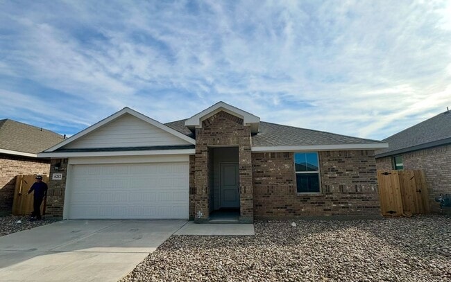 property at 6212 Oracle Dr