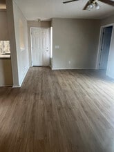 743 Coventry Ln in Florence, SC - Foto de edificio - Building Photo