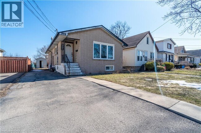 564 Waterloo St in Hamilton, ON - Building Photo - Building Photo