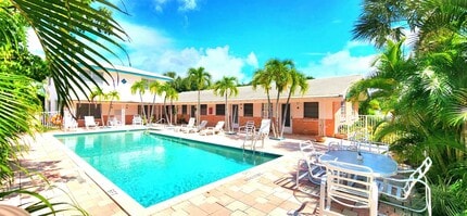 143 Inlet Way in West Palm Beach, FL - Building Photo - Building Photo