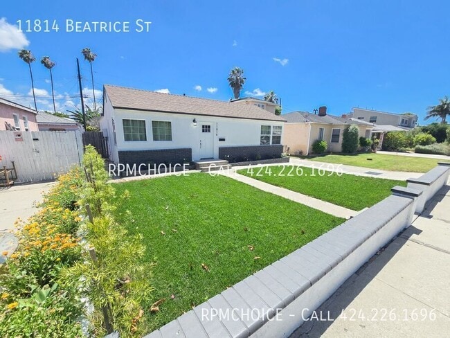 11814 Beatrice St in Culver City, CA - Building Photo - Building Photo