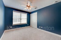 5941 S Loop E photo'