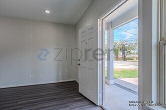 8718 Scott St in Houston, TX - Building Photo - Building Photo