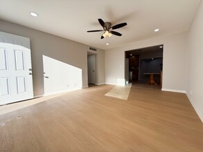325 Dawn Ct in Ridgecrest, CA - Building Photo - Building Photo
