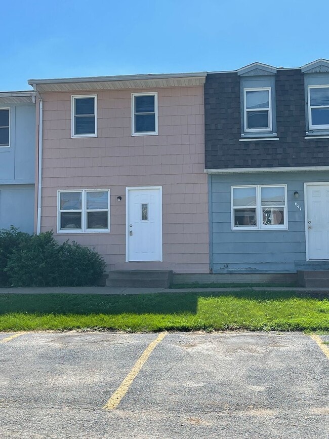 property at 643 W 61st St