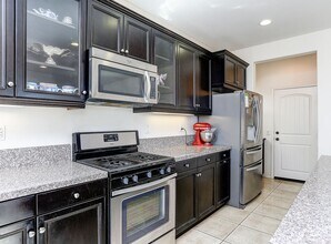 22058 Windham Way in Santa Clarita, CA - Building Photo - Building Photo